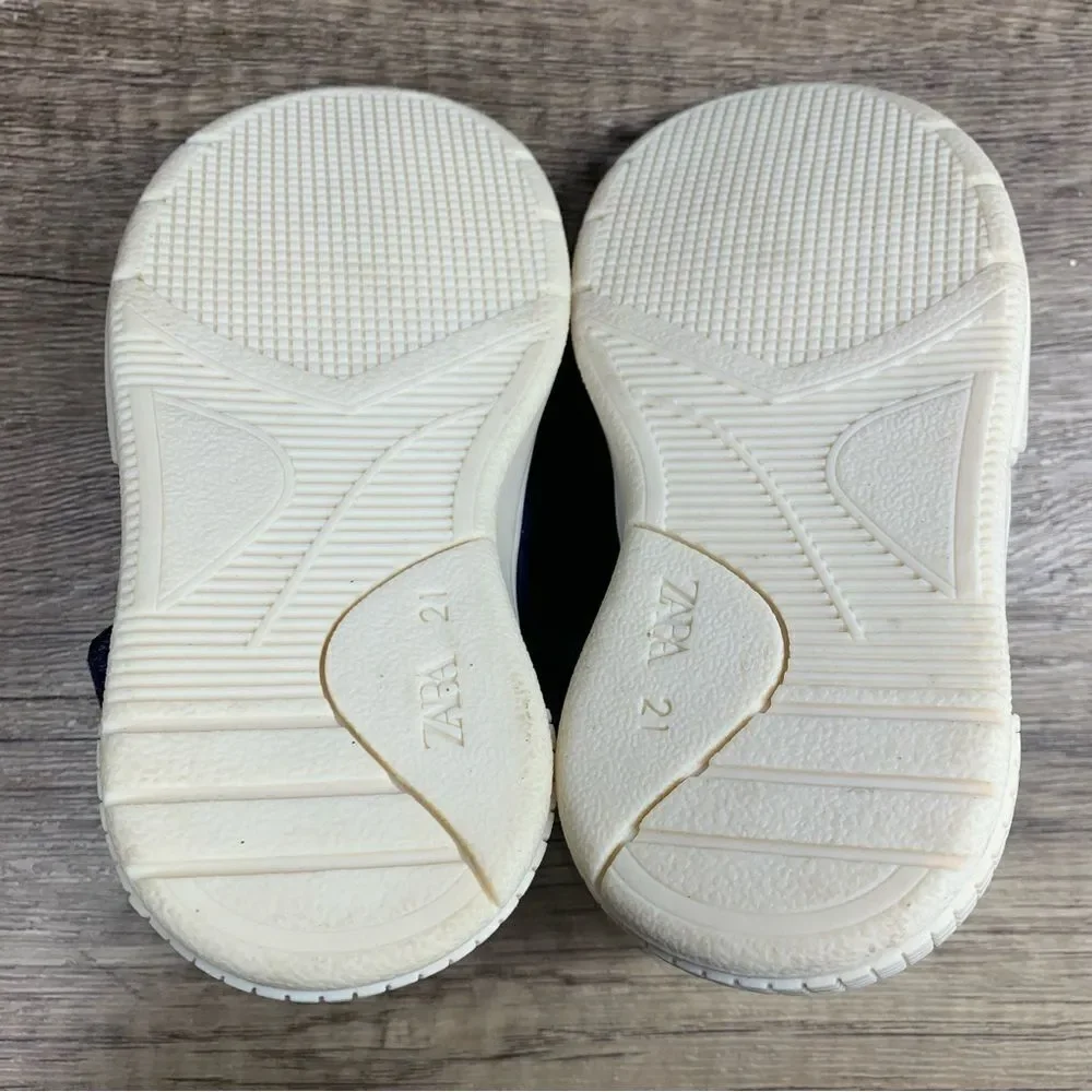ZARA~Baby~Blue Sneakers~Size US‎ 5.5/ EU 21